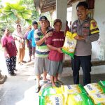 Hadir di Kampung Negeri Bumi Putera, Polsek Blambangan Umpu Kembali Gelar Gerakan Pangan Murah