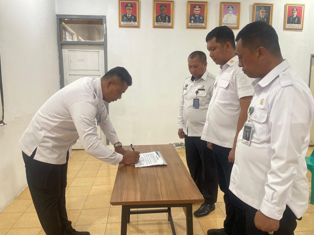 Wujudkan Pemasyarakatan Bersih dan Berintegritas, Lapas Way Kanan Tandatangani Komitmen Bersama Seluruh Jajaran Pemasyarakatan