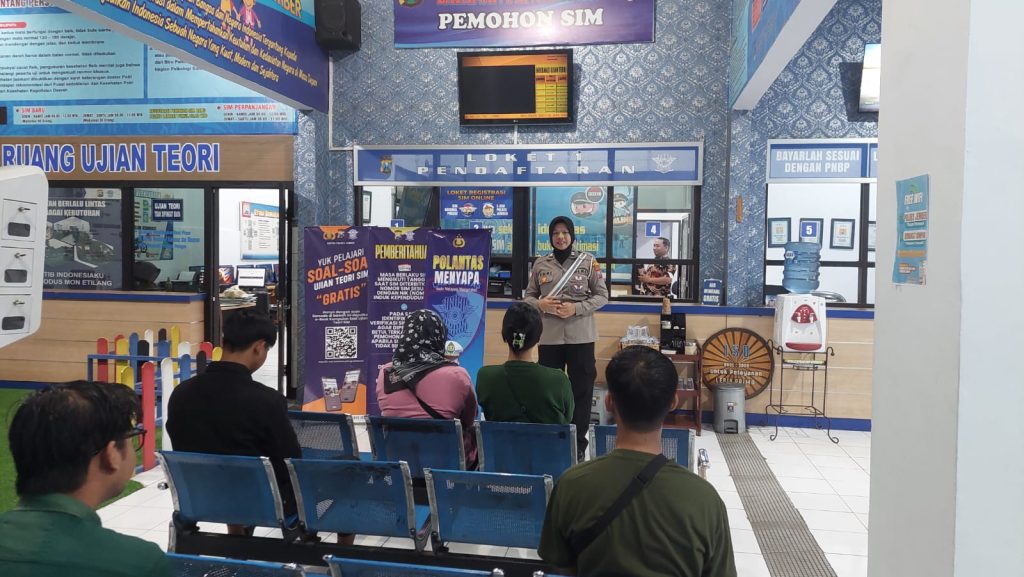 Satlantas Polres Jember Perkuat Layanan Cepat, Transparan, dan Humanis Lewat Program “Polantas Menyapa”