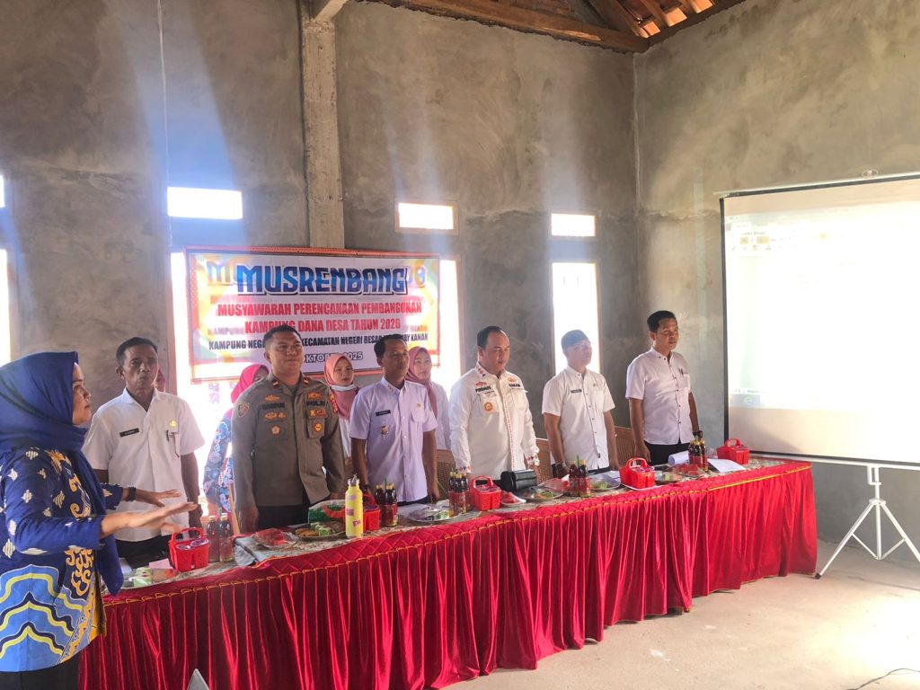 Musrenbang di Balai Kampung, Kapolsek Negeri Besar Berikan Apresiasi Warga Jaga Kamtibmas Kondusif