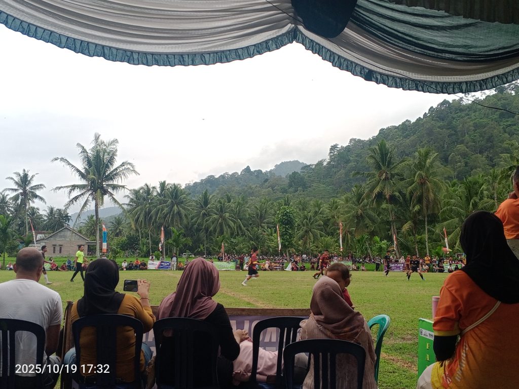 Duel panas antara Persika Kacapura vs Bakas FC Tanjungan Turnamen Persahabatan Putra Sedayu