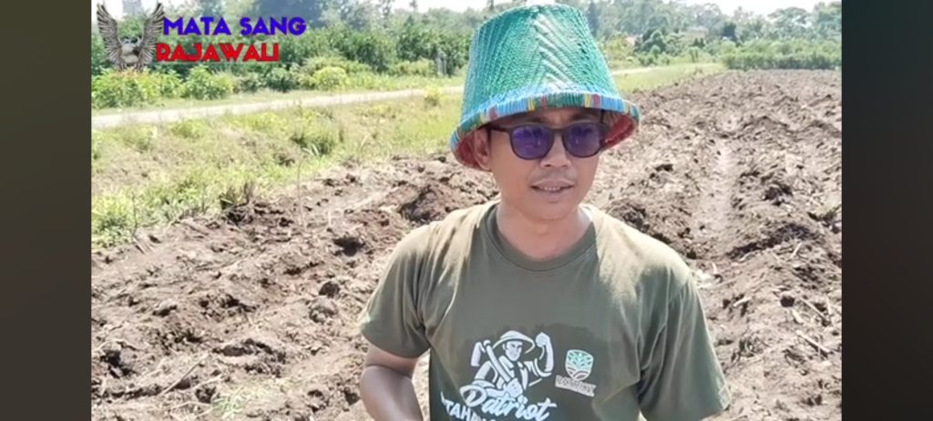 Temukan Metode Unik “Teknik Kiblat” H. Deni Prasetya Sosialisasikan Pada Para Petani Tebu Millenial