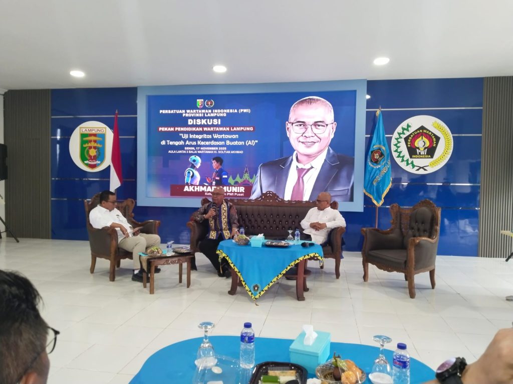 Awal Pekan Pendidikan Wartawan, PWI Lampung Gelar Diskusi Penggunaan Al