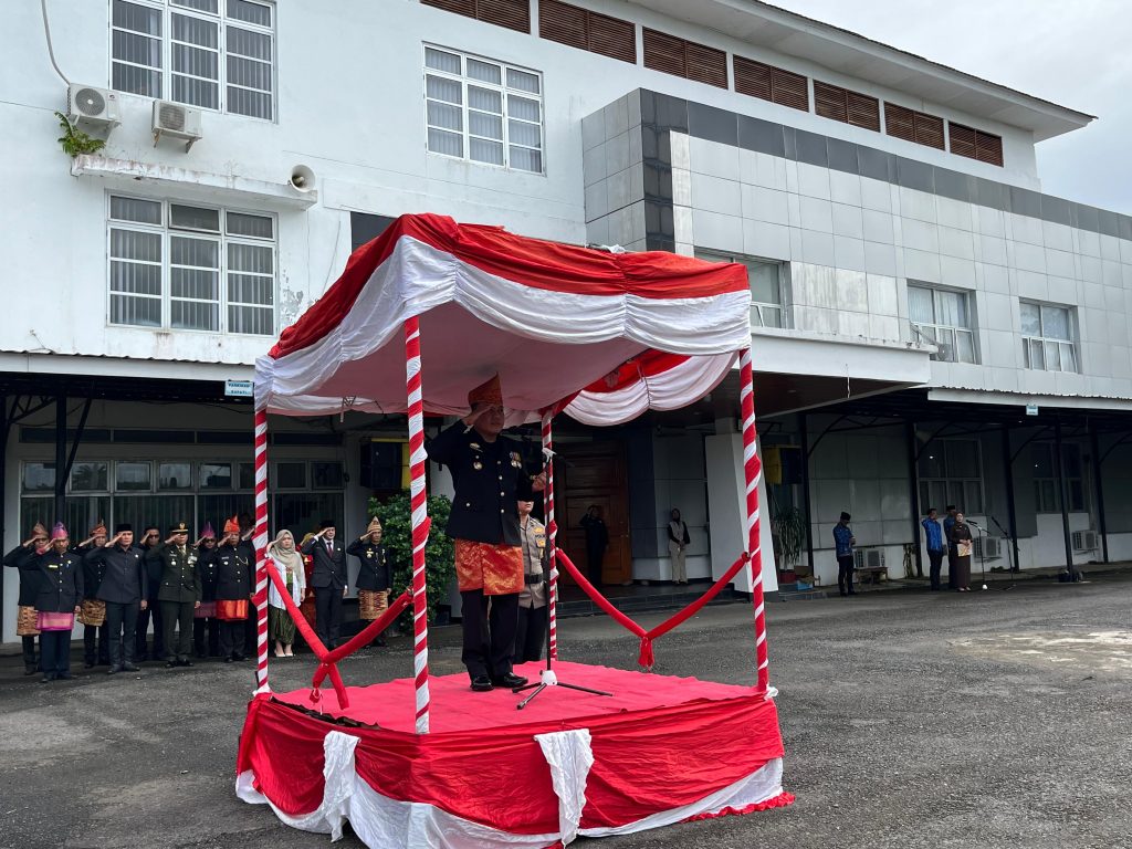 HUT Provinsi Bengkulu Kapolres Kaur Pimpin Upacara Di Pemda Kabupaten Kaur