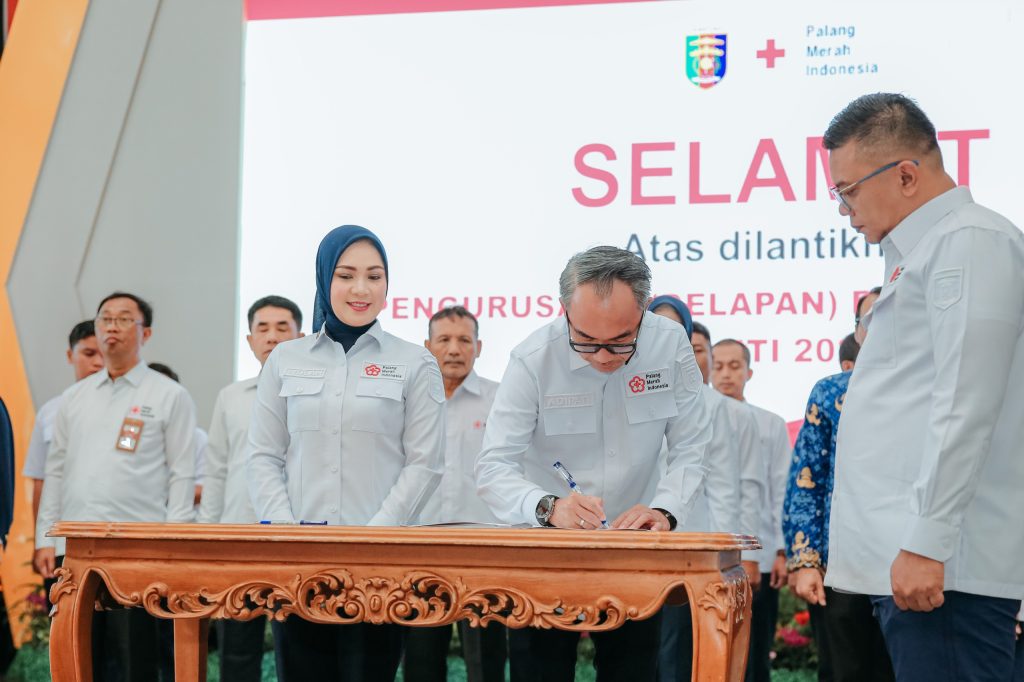 Sekda Machiavelli Ikuti Prosesi Pelantikan Pengurus PMI Kabupaten Way Kanan Masa Bakti 2025-2030