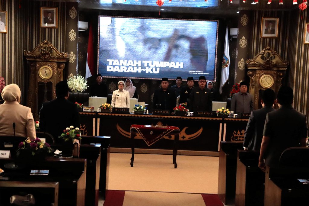 Bupati Ayu Hadiri Rapat Paripurna DPRD Way Kanan Agenda Penyampaian RAPERDA OPD