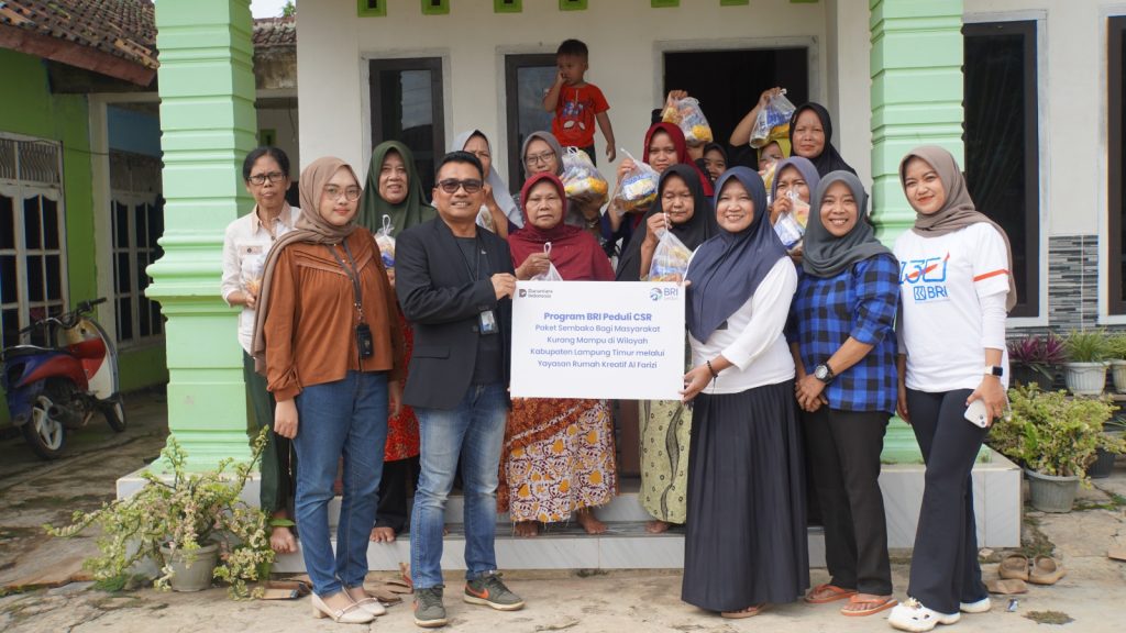 BRI BO Metro Salurkan CSR 1.000 Paket Sembako Kepada Yayasan Rumah Kreatif Al Farizi di Desa Tanjung Kesuma