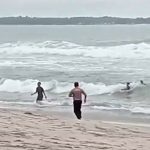 Polres Pesisir Barat Gerak Cepat dan Tanggap Evakuasi Tiga Remaja Terseret Ombak Hingga Selamat