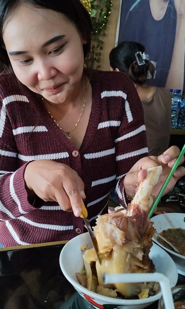 Fyp Tiktok Kedai Resto Shini Bakso Tulang Di Kunjungi Dari Berbagai Daerah