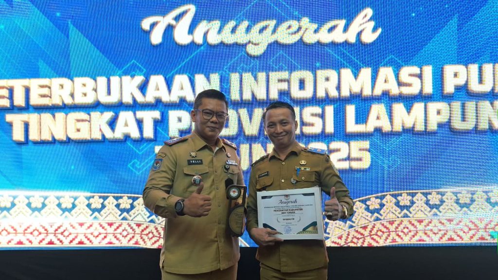 Pemkab Way Kanan Raih Peringkat Kedua Kategori Informatif Pada Anugerah KIP 2025
