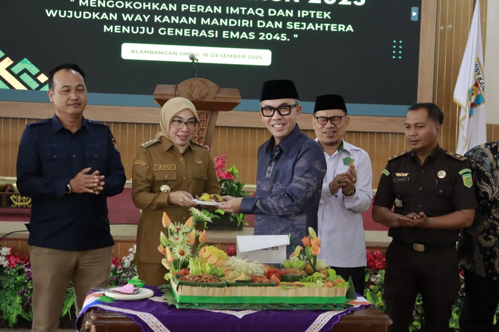 Bupati Ayu Hadiri Milad Ke-35 ICMI Orda Way Kanan