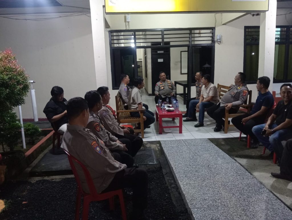 Kunker di Tiga Polsek, Kapolres Way Kanan Ajak Anggota Tingkatkan Kinerja dan Prestasi