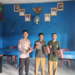 POLSEK BENGKUNAT ADAKAN SOSIALISASI dan BERI SARANA KONTAK KEPADA LINMAS SETEMPAT