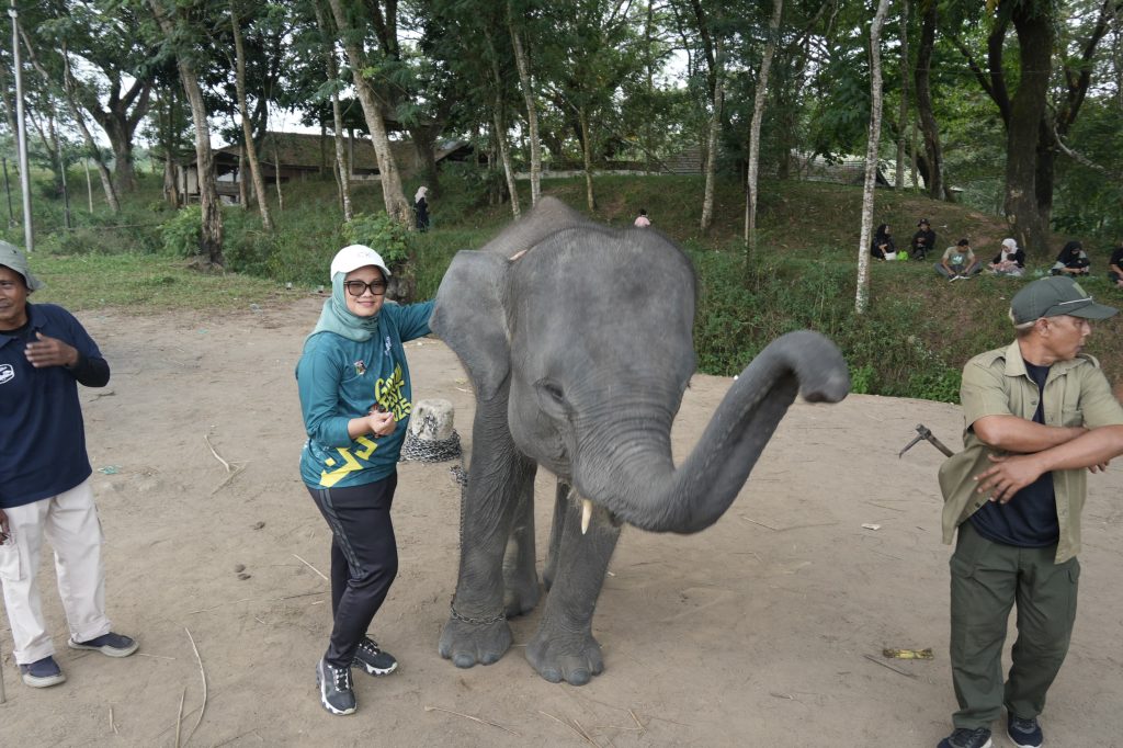 Agar Tidak Terjadi Konflik, Presiden RI Dukung Bupati Ela Dalam Pembangunan Tanggul Pembatas Permanen di TNWK