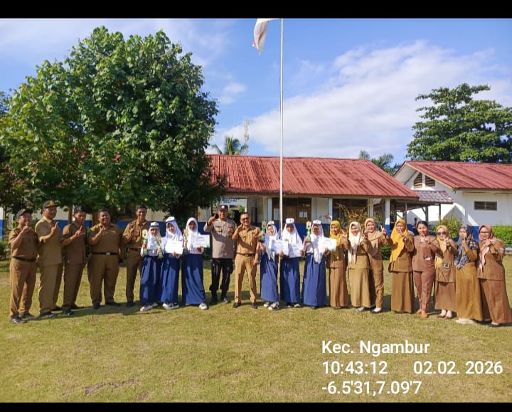 BHABINKAMTIBMAS POLSEK BENGKUNAT GO TO SCHOOL
