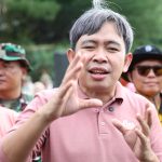 Pimpin Aksi Bersih Pantai, Gus Fawait Tegaskan Keseriusan Jember Menuju Wisata Kelas Dunia