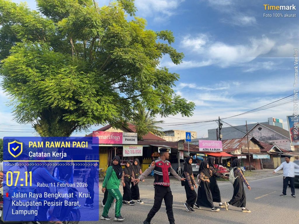 ANTISIPASI KEPADATAN KENDARAAN, SAT SAMAPTA POLRES PESISIR BARAT LAKSANAKAN PAM RAWAN PAGI