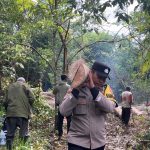 KEGIATAN GOTONG ROYONG PERBAIKAN JALAN OLEH PERSONEL POSPOL MARGA BELIMBING