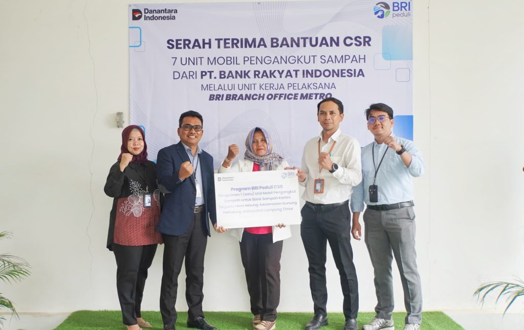 CSR BRI Dorong Desa Nibung Bersih, Bank Sampah Kartini Terima Mobil Operasional