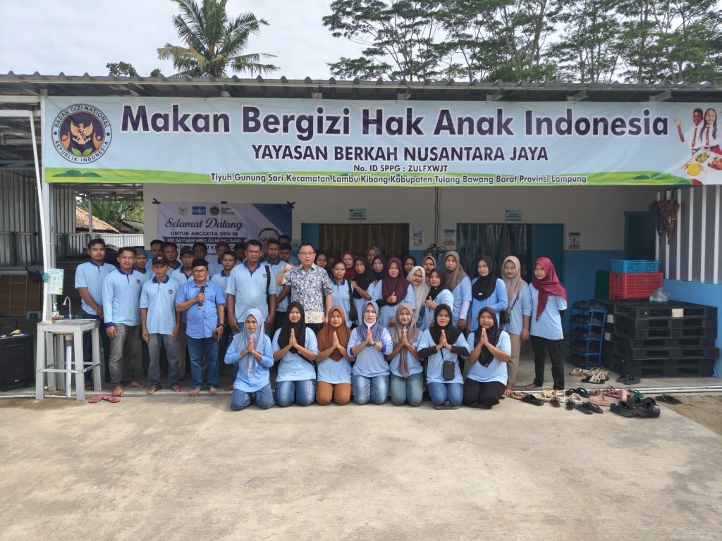 Marwan Cik Asan Tinjau SPPG Lambu Kibang Tulang Bawang Barat