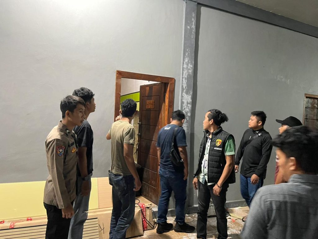 DALAM RANGKA OPS CEMPAKA 2026, POLSEK PESISIR TENGAH LAKUKAN RAZIA TEMPAT HIBURAN KARAOKE SAAT BULAN RAMADHAN 