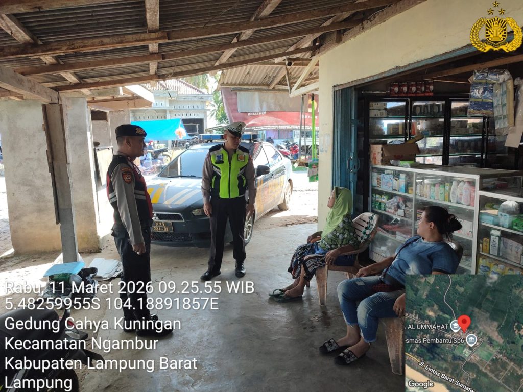 PERSONEL POLSEK NGARAS LAKSANAKAN KEGIATAN PREEMTIF DAN PATROLI DIALOGIS DEMI KENYAMANAN RAMADAN 1447 H