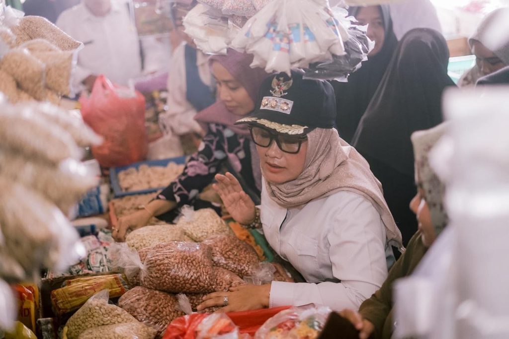 Jelang Lebaran, Bupati Lamtim Sidak Pasar: Daging Sapi Tembus Rp150 Ribu/Kg