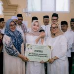 Generasi Muda Berprestasi, Bupati Ela Serahkan Beasiswa Juara KDI Intan Putri Lestari