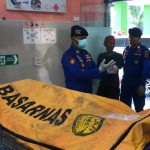 POLRES PESISIR BARAT BERSAMA TIM SAR GABUNGAN EVAKUASI KORBAN TENGGELAM DI PANTAI MANDIRI