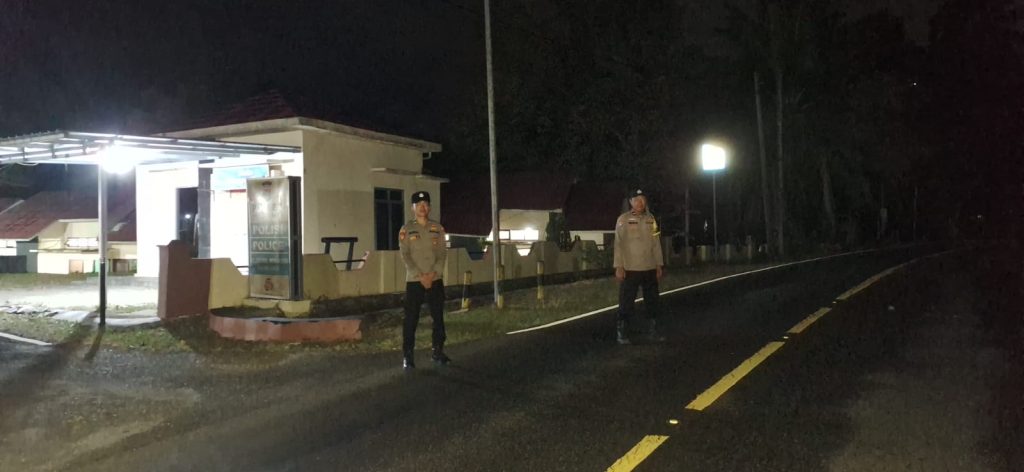 POLSEK PESISIR UTARA LAKSANAKAN PATROLI BLUE LIGHT UNTUK CIPTAKAN KAMTIBMAS KONDUSIF