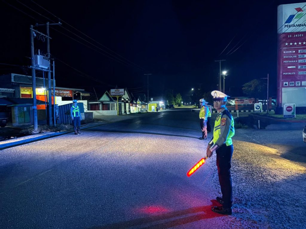 SATLANTAS POLRES PESISIR BARAT LAKSANAKAN GIAT KRYD DAN PENYEKATAN KBM SUMBU 3 NON PRIORITAS