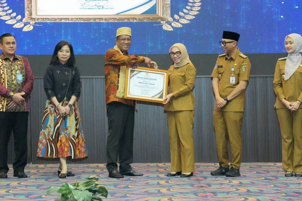 Bupati Way Kanan Hadiri Peresmian Posbakum Desa dan Kelurahan Se-Lampung