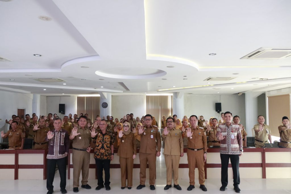 Bupati Ayu Asalasiyah Buka Bimtek dan Ukom Inspektorat Way Kanan