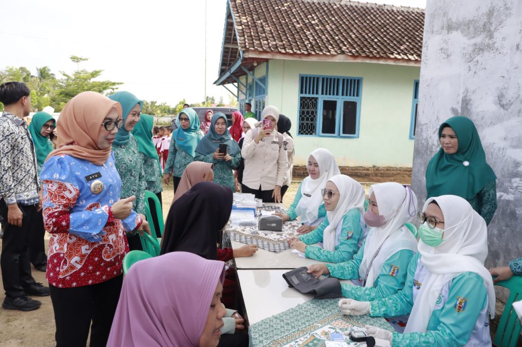 Bupati Way Kanan Hadiri Bakti Sosial Hari Kesatuan Gerak PKK Ke-54 2026 Tingkat Kabupaten