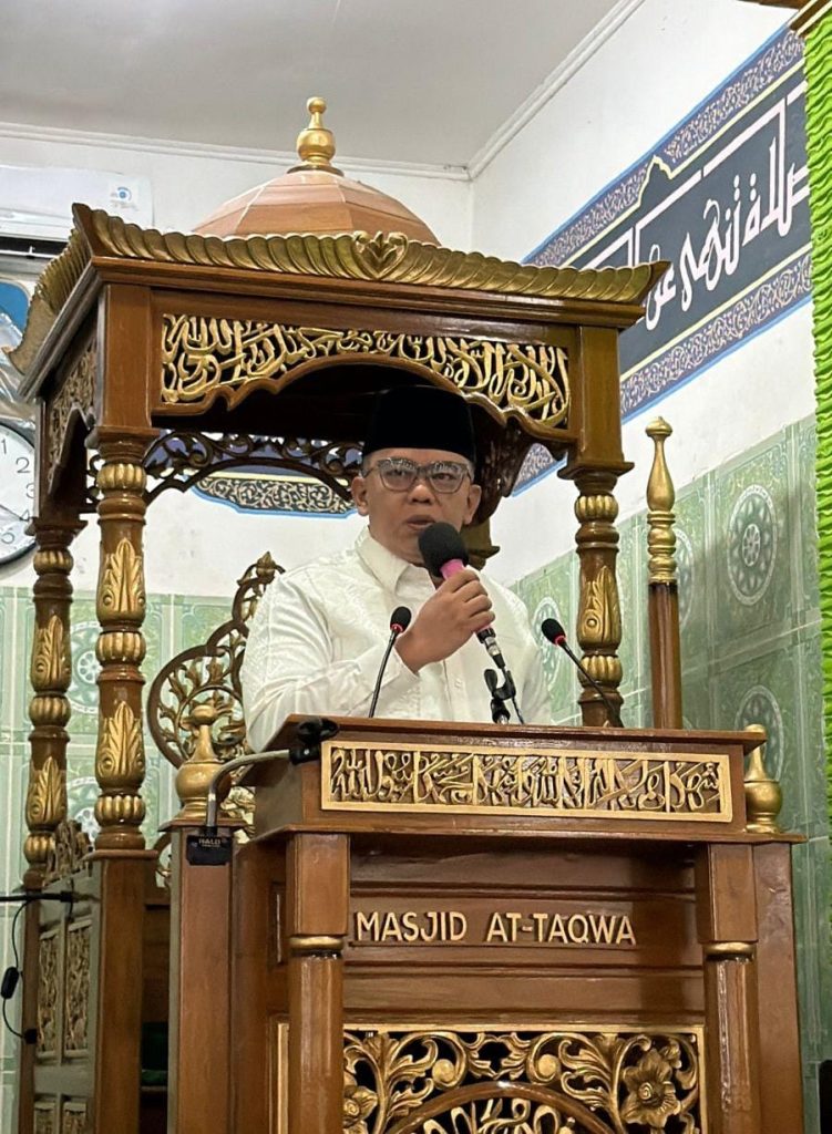 Dari Minbar Idul Fitri, Sekda Sampaikan Pesan Bupati Untuk Kebersamaan Way Kanan