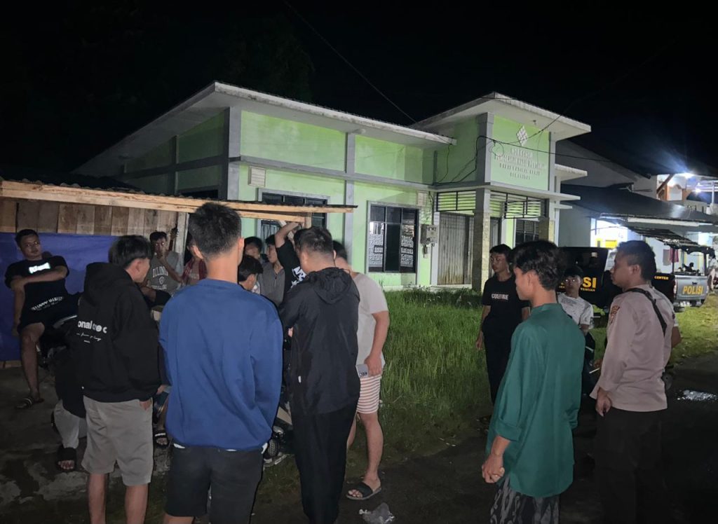 MONITORING AKTIVITAS MASYARAKAT, POLSEK PESISIR TENGAH INTENSIFKAN PATROLI KRYD