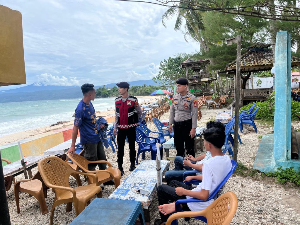 SAT SAMAPTA POLRES PESISIR BARAT TINGKATKAN KEAMANAN, GELAR PATROLI PREVENTIF DI PANTAI LABUHAN JUKUNG
