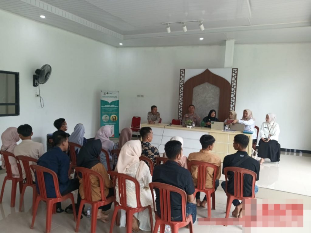 Manfaatkan Binluh di KUA, Kasat Binmas Polres Way Kanan Ajak Calon Pengantin Jauhi KDRT dan Judol