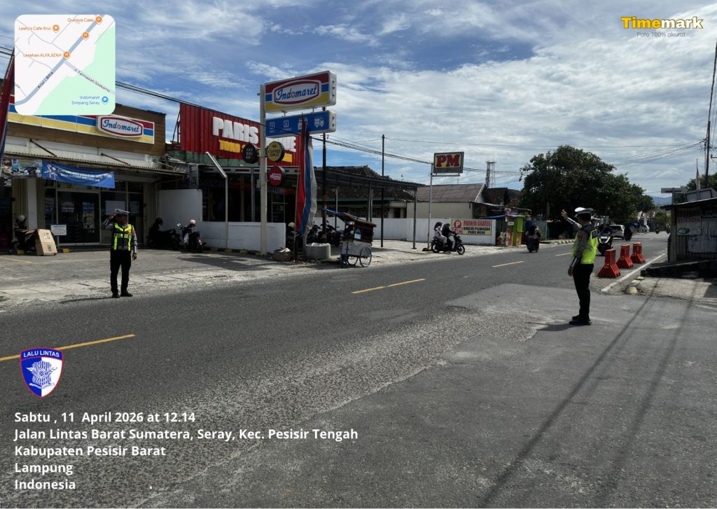 SATLANTAS POLRES PESISIR BARAT LAKSANAKAN PENGAMANAN DAN PENGATURAN LALU LINTAS JAM RAWAN SIANG