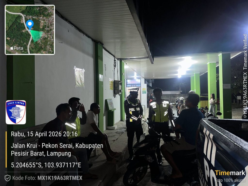 SATLANTAS POLRES PESISIR BARAT LAKSANAKAN PATROLI DIALOGIS HUMANIS MALAM HARI