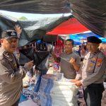 CIPTAKAN RASA AMAN POLSEK PESISIR UTARA BERI HIMBAUAN KAMTIBMAS DI PUSAT PERBELANJAAN 