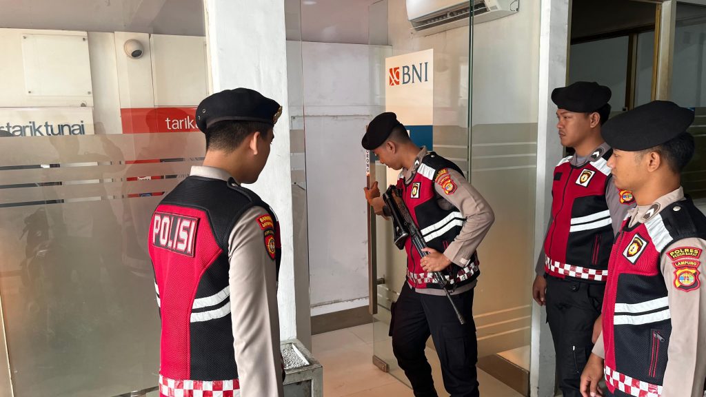 BERIKAN RASA AMAN PADA MASYARAKAT, SAT SAMAPTA GENCARKAN PATROLI RUTIN 