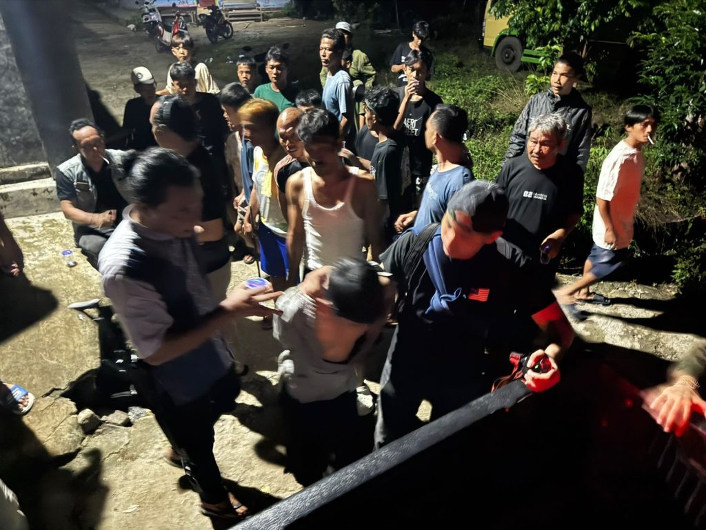 AKSI CEPAT PAMAPTA POLRES PESISIR BARAT AMANKAN PEMUDA MENGAMUK BERSENJATA TAJAM DI PEKON RAWAS