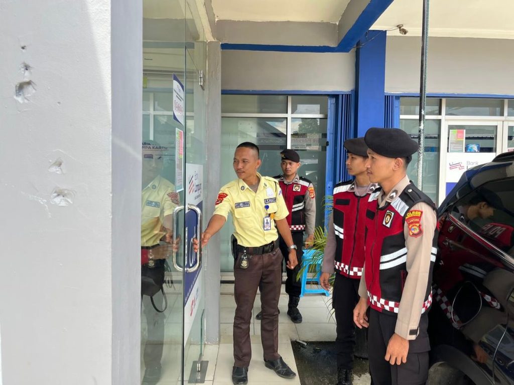 PATROLI PREVENTIF, SAT SAMAPTA POLRES PESISIR BARAT JAGA KEAMANAN OBJEK WISATA DAN PERBANKAN