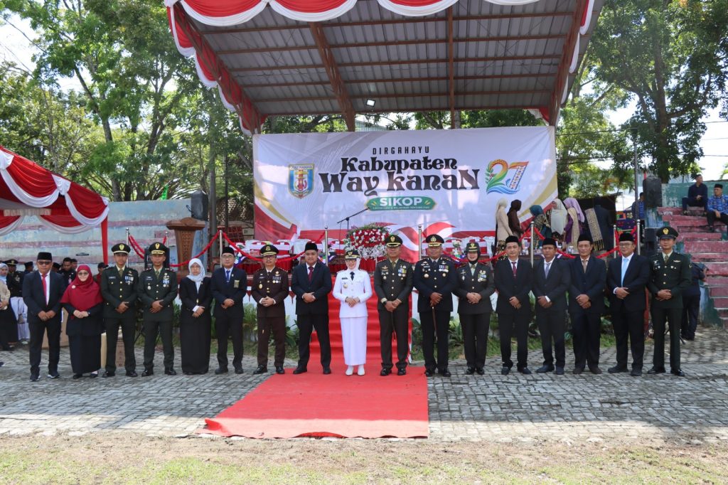 Kapolres Way Kanan Hadiri Upacara Peringatan HUT ke-27 Kabupaten Way Kanan