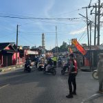 BERIKAN PELAYANAN KEPADA MASYARAKAT, KOLABORASI SATLANTAS DAN SAT SAMAPTA POLRES PESISIR BARAT LAKSANAKAN PAM RAWAN PAGI