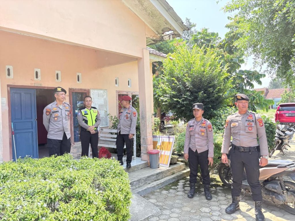 POLRES PESISIR BARAT LAKSANAKAN PENGAMANAN KUNJUNGAN KERJA ANGGOTA DPR RI