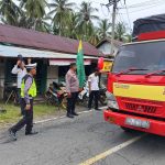 polsek pesisir utara hadir lakukan pengaturan lalu lintas di pasar cegah kemacetan 