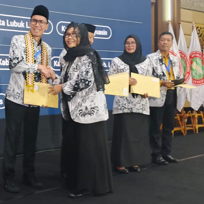 PGRI Way Kanan Raih Penghargaan Nasional, Bukti Komitmen Guru Bangun Pendidikan Berkualitas