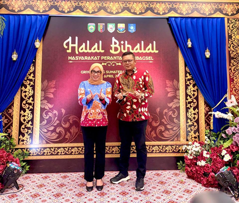 Perkuat Sinergi Antar Daerah, Bupati dan Sekda Way Kanan Hadiri Halal Bihalal Masyarakat Sumbagsel